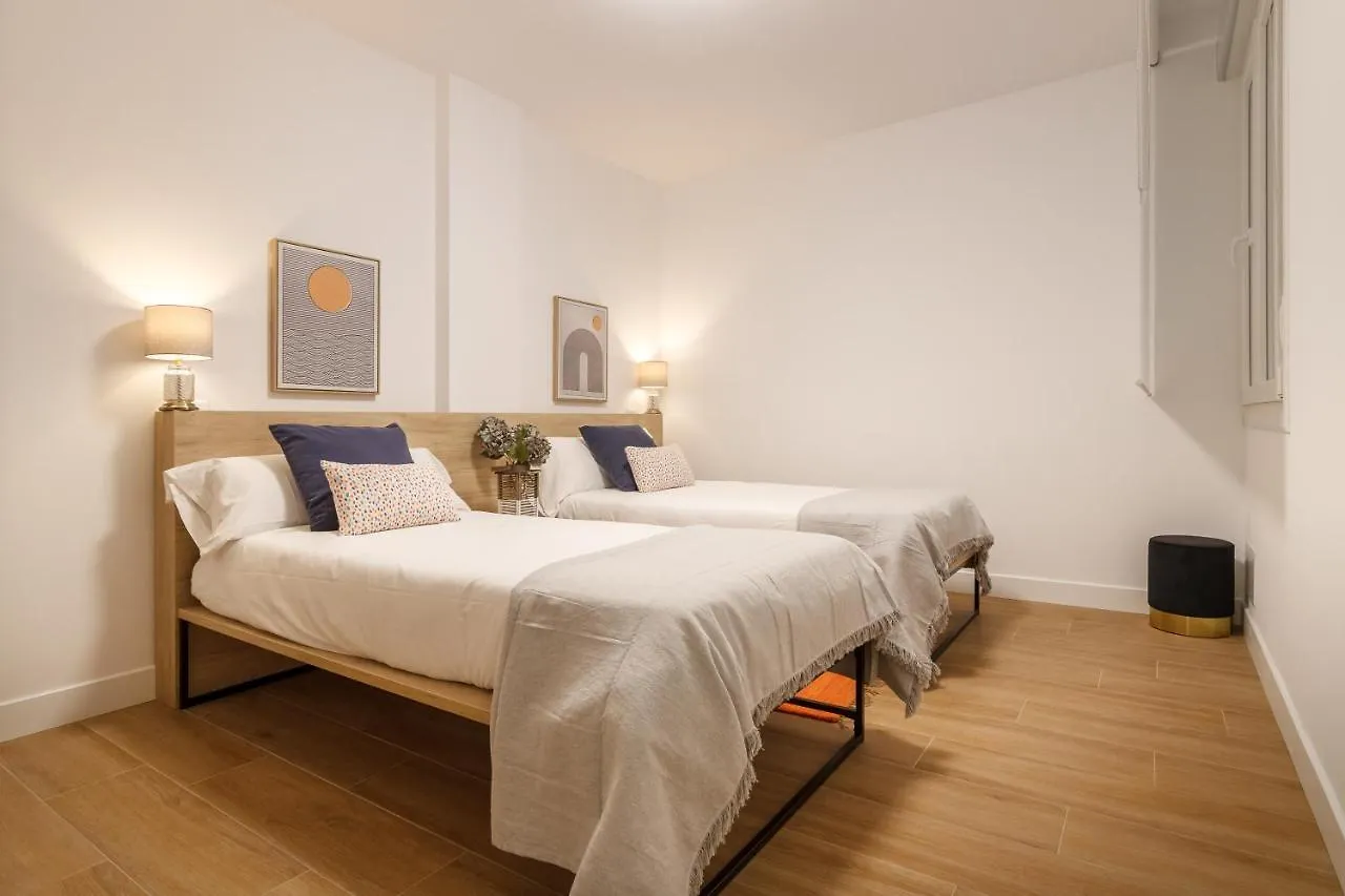 Apartamento Elegante y Recién Reformado en Abando Bilbao 0*,  España