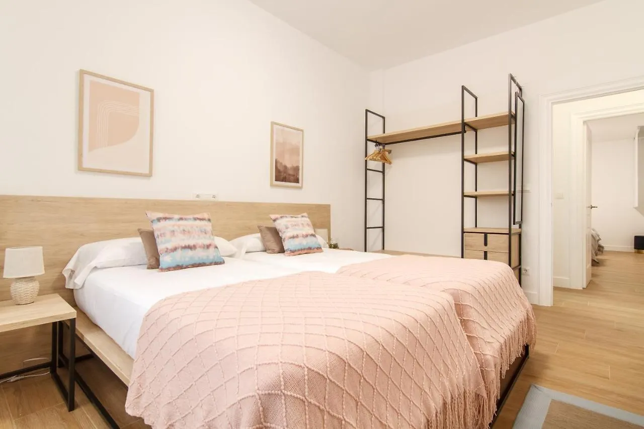 Apartamento Elegante y Recién Reformado en Abando Bilbao España